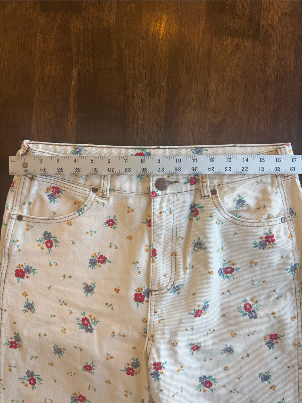 Wrangler X Billabong Collab, She’s Cheeky Floral White Denim Jeans Women’s Sz 31 - Picture 12 of 14
